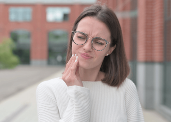 Common reasons for a toothache and how to treat it